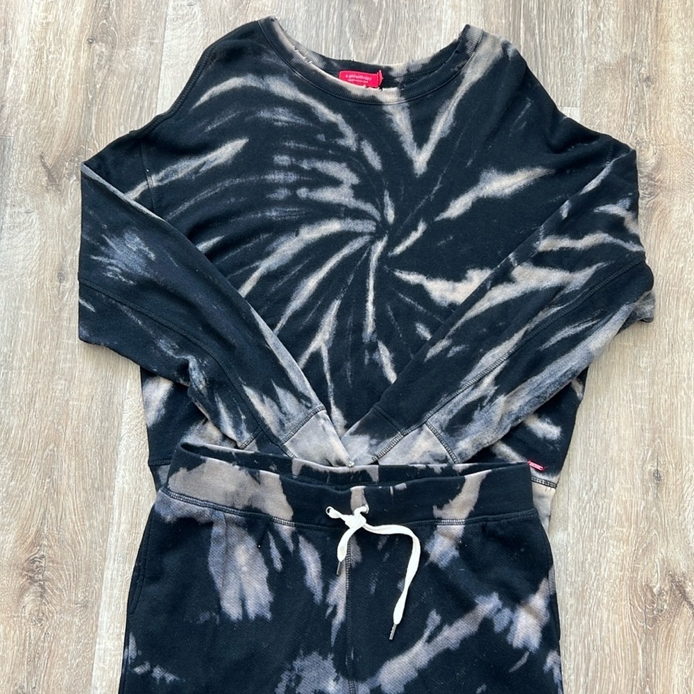 N:Philanthropy Sweatsuit - Picture 2 of 8